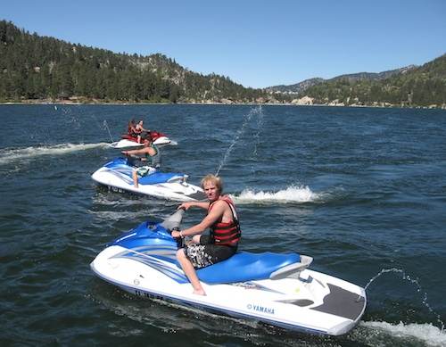 Boats are safe and easy to control as long as papa is helping. - Picture of  Holloway's Marina & RV Park, Big Bear Region - Tripadvisor