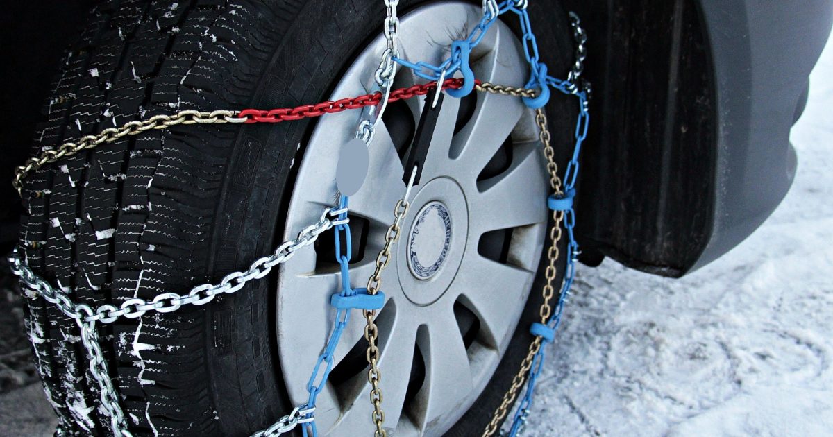 Top FAQs on Winter Tire Chain Requirements