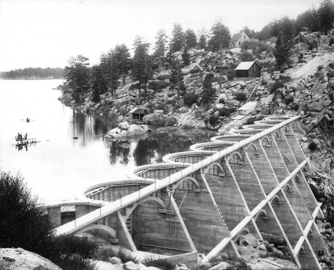 black and white photo of Big Bear Lake dam